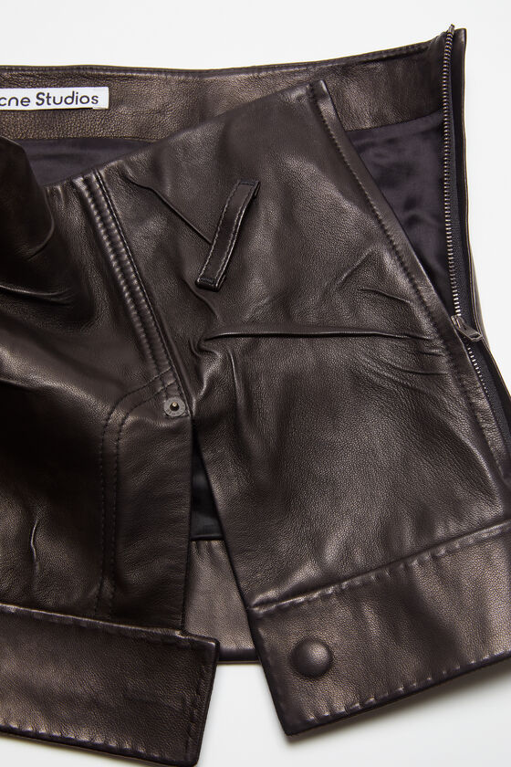 (image for) High-Performance Creased leather mini skirt